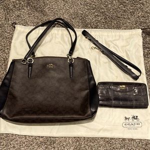 Brown Leather Logo COACH Tote with Wallet